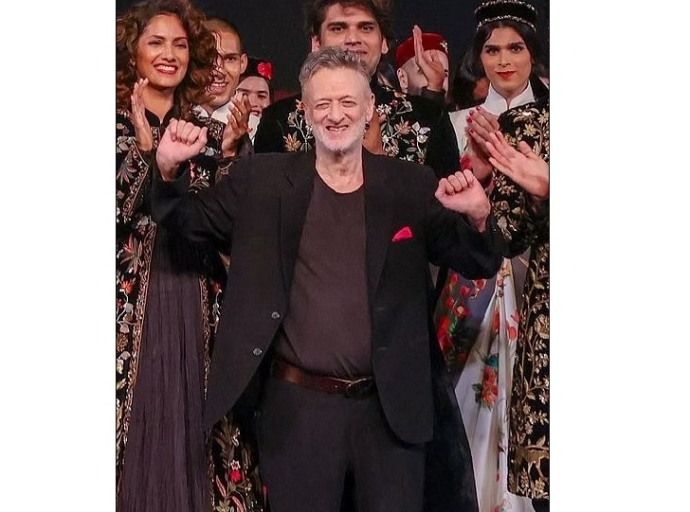 Rohit Bal presents the finale showcase at LFW X FDCI 2024